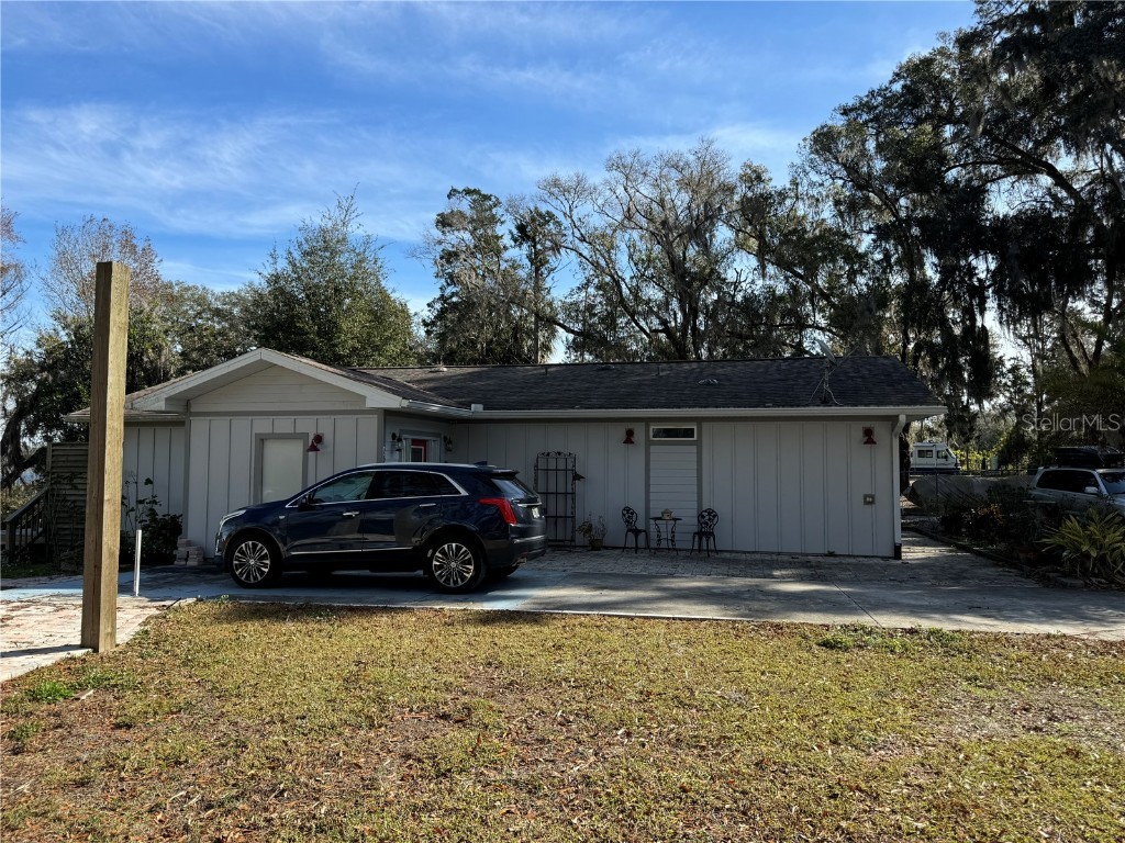 7569 W Riverbend Road Dunnellon FL 34433 - LAKE ROUSSEAU OM700558 image1