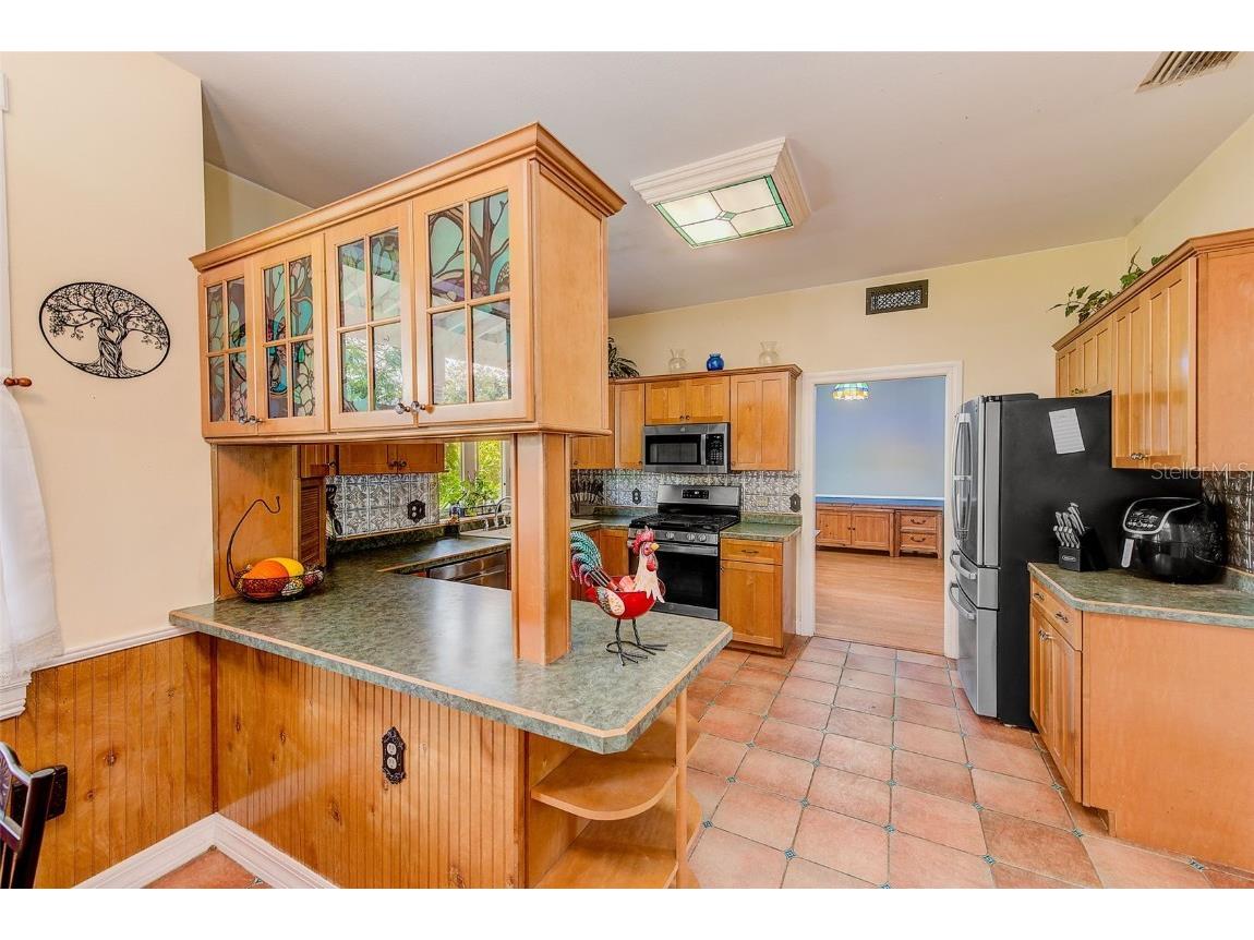 757 Bayshore Dr Tarpon Springs FL 34689 TB8447390 image12