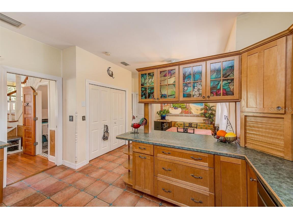 757 Bayshore Dr Tarpon Springs FL 34689 TB8447390 image17