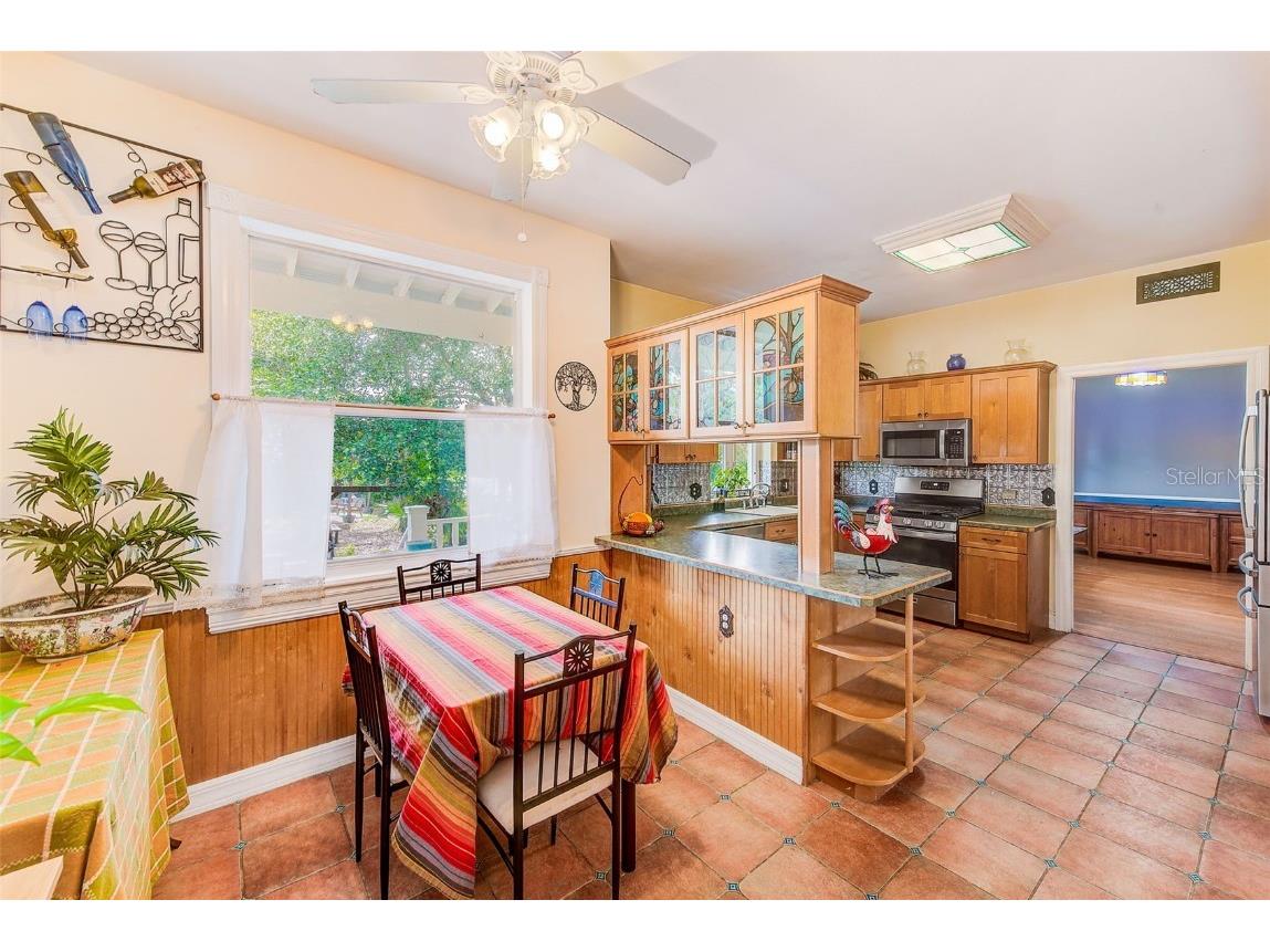 757 Bayshore Dr Tarpon Springs FL 34689 TB8447390 image19