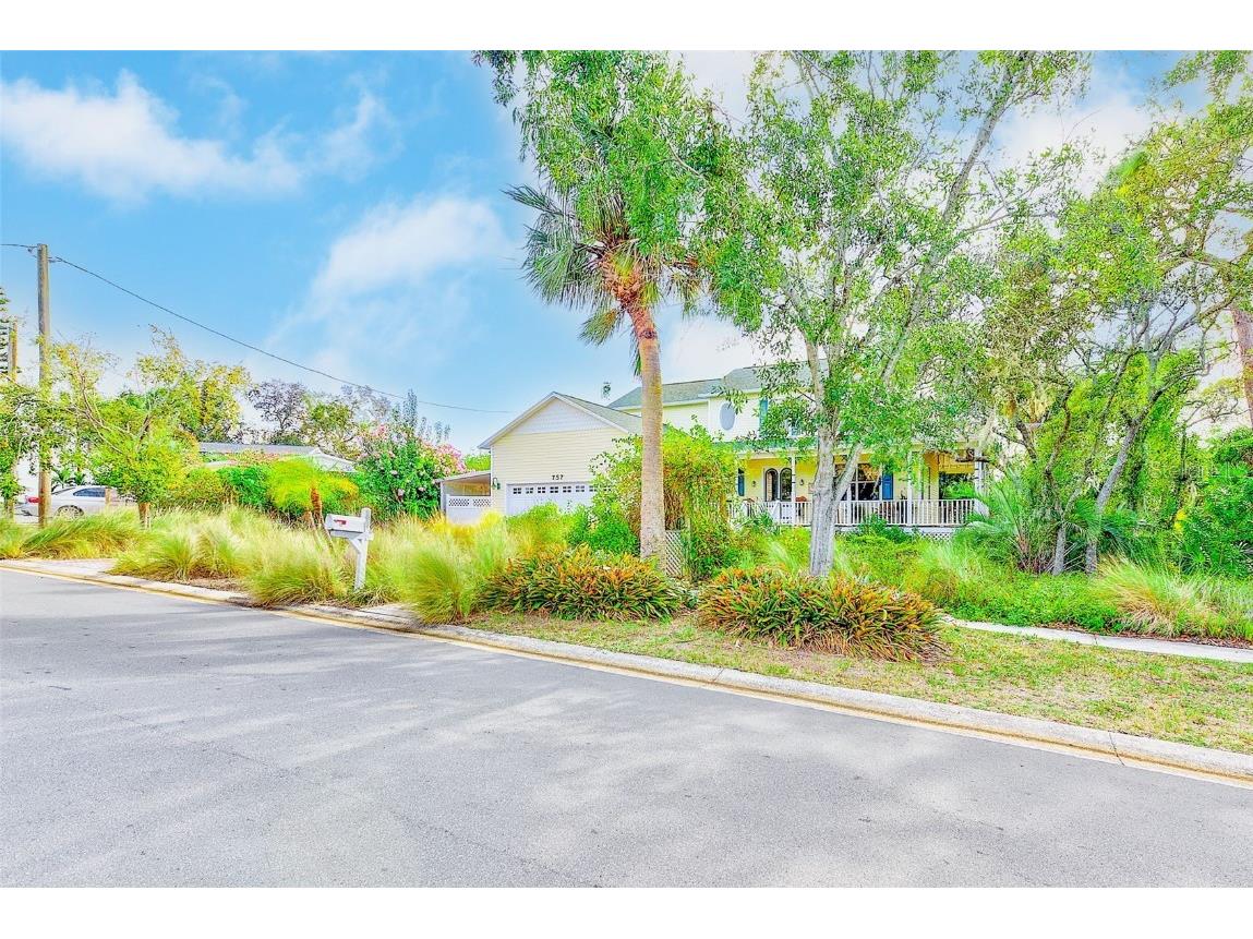 757 Bayshore Dr Tarpon Springs FL 34689 TB8447405 image56