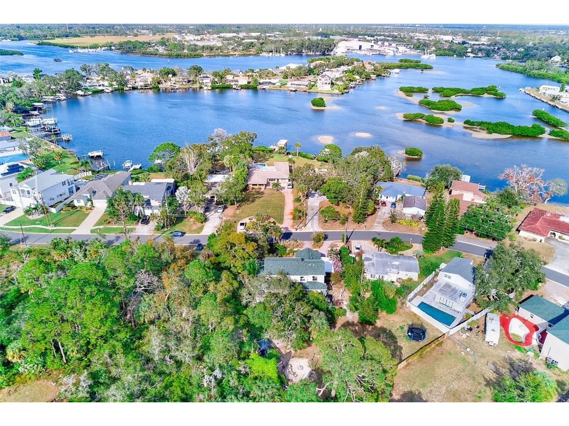 757 Bayshore Dr Tarpon Springs FL 34689 TB8447405 image64