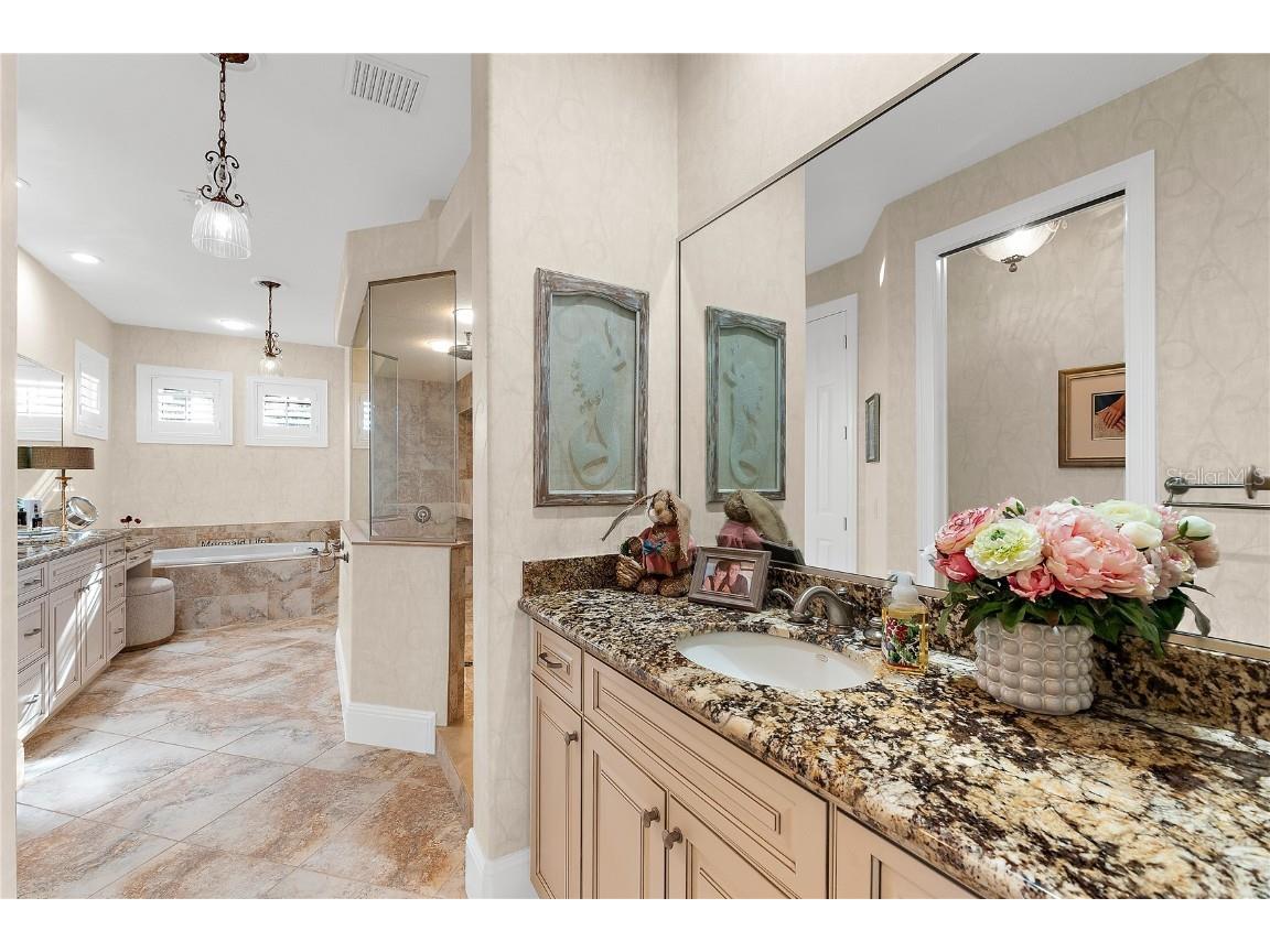 757 Hideaway Bay Drive Longboat Key FL 34228 - GULF OF AMERICA A4667459 image22