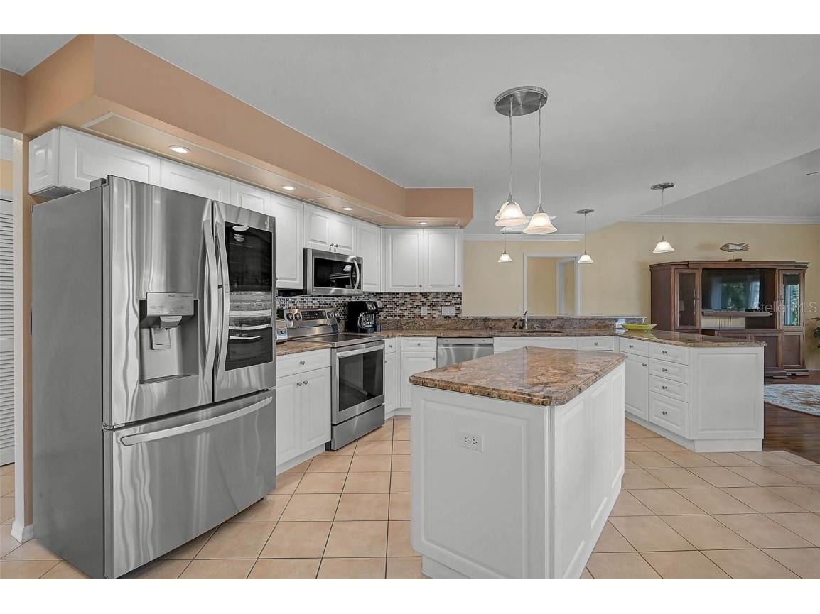 7570 Links Court Sarasota FL 34243 A4671578 image16