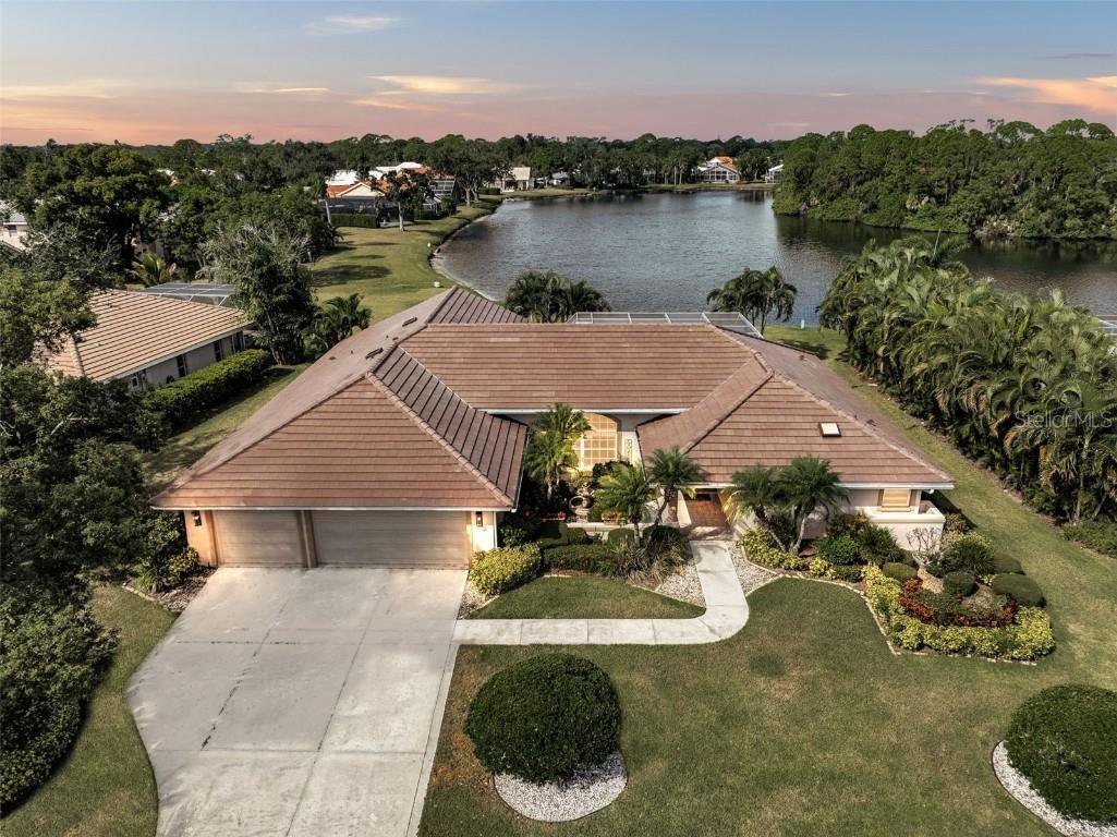 7570 Links Court Sarasota FL 34243 A4671578 image2