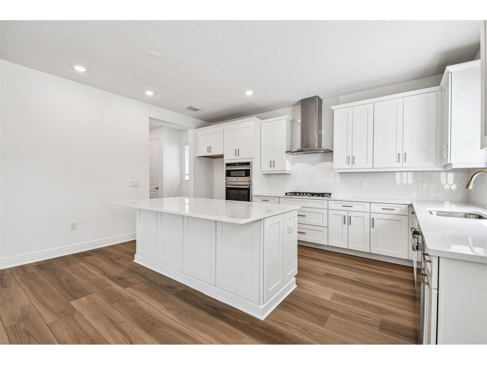 7571 Hawkstone Drive Sarasota FL 34241 A4699147 image14
