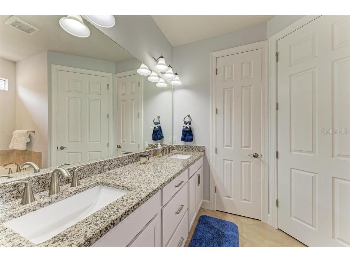 7572 Viola Loop Bradenton FL 34202 A4666076 image29