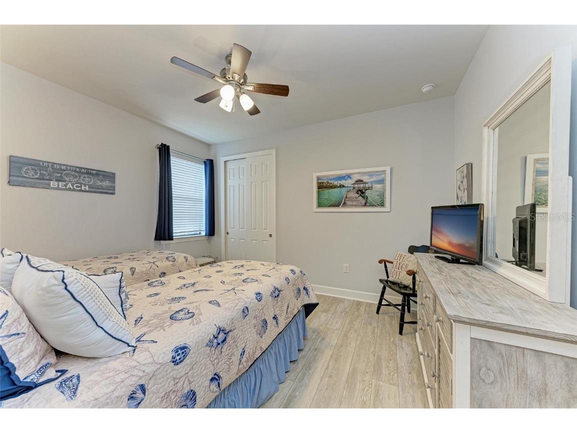 7572 Viola Loop Bradenton FL 34202 A4666076 image32