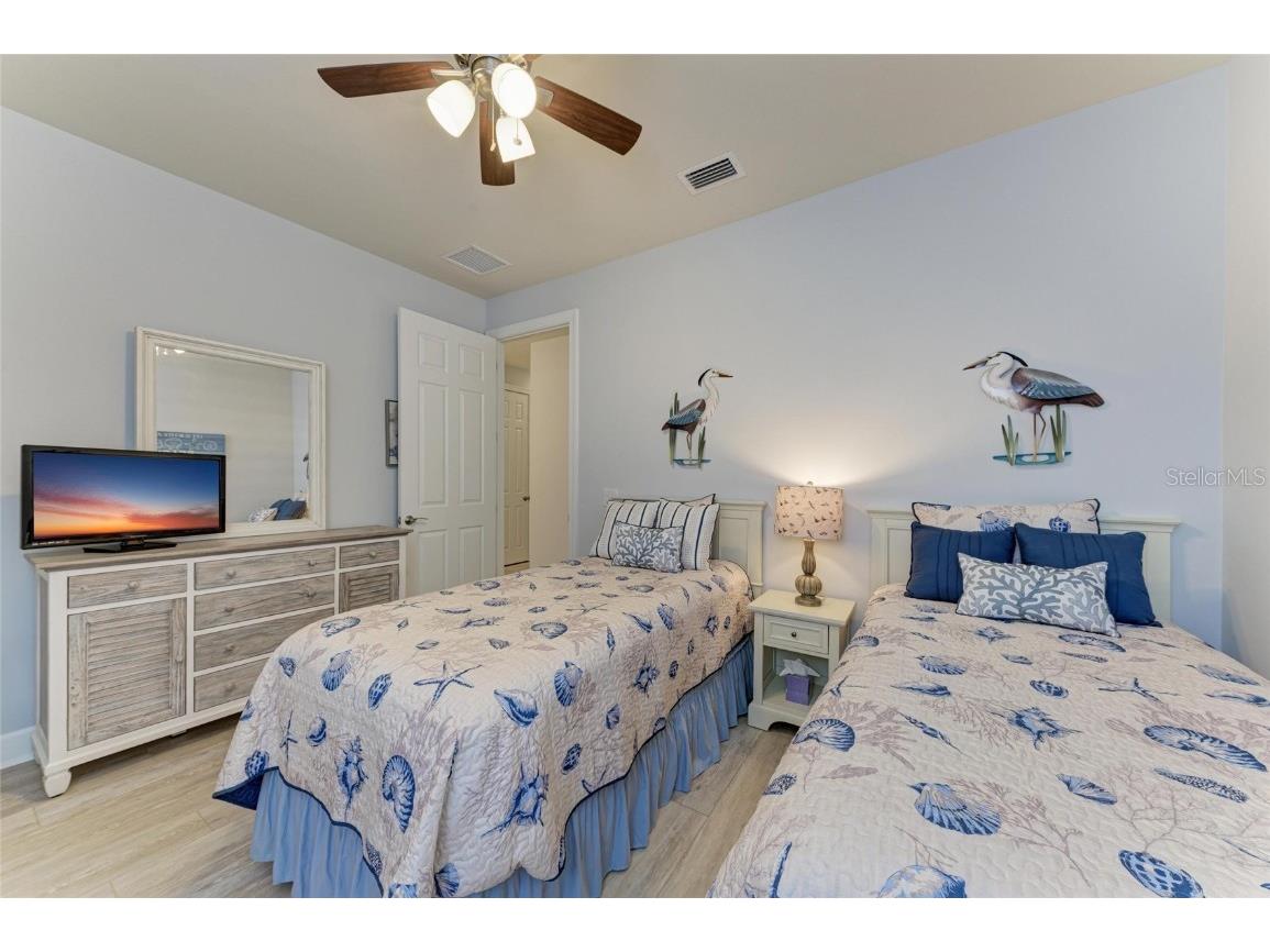 7572 Viola Loop Bradenton FL 34202 A4666076 image33