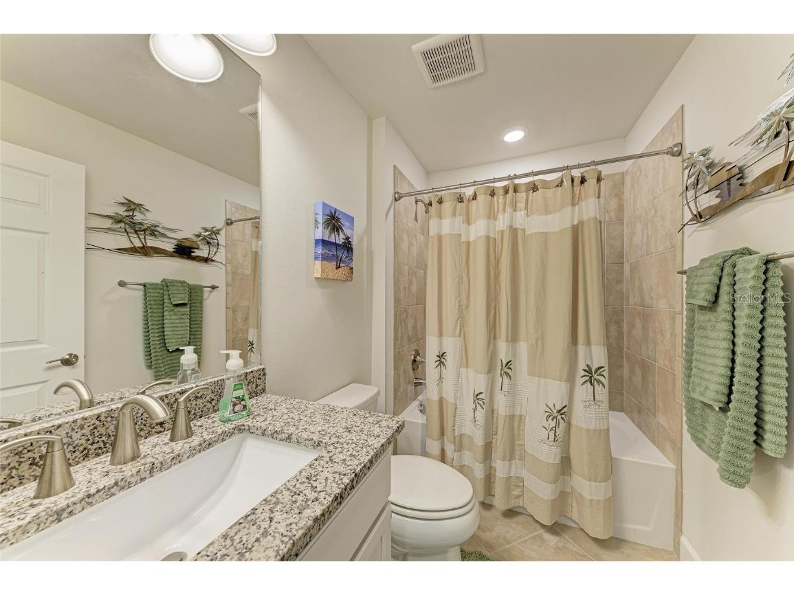 7572 Viola Loop Bradenton FL 34202 A4666076 image37