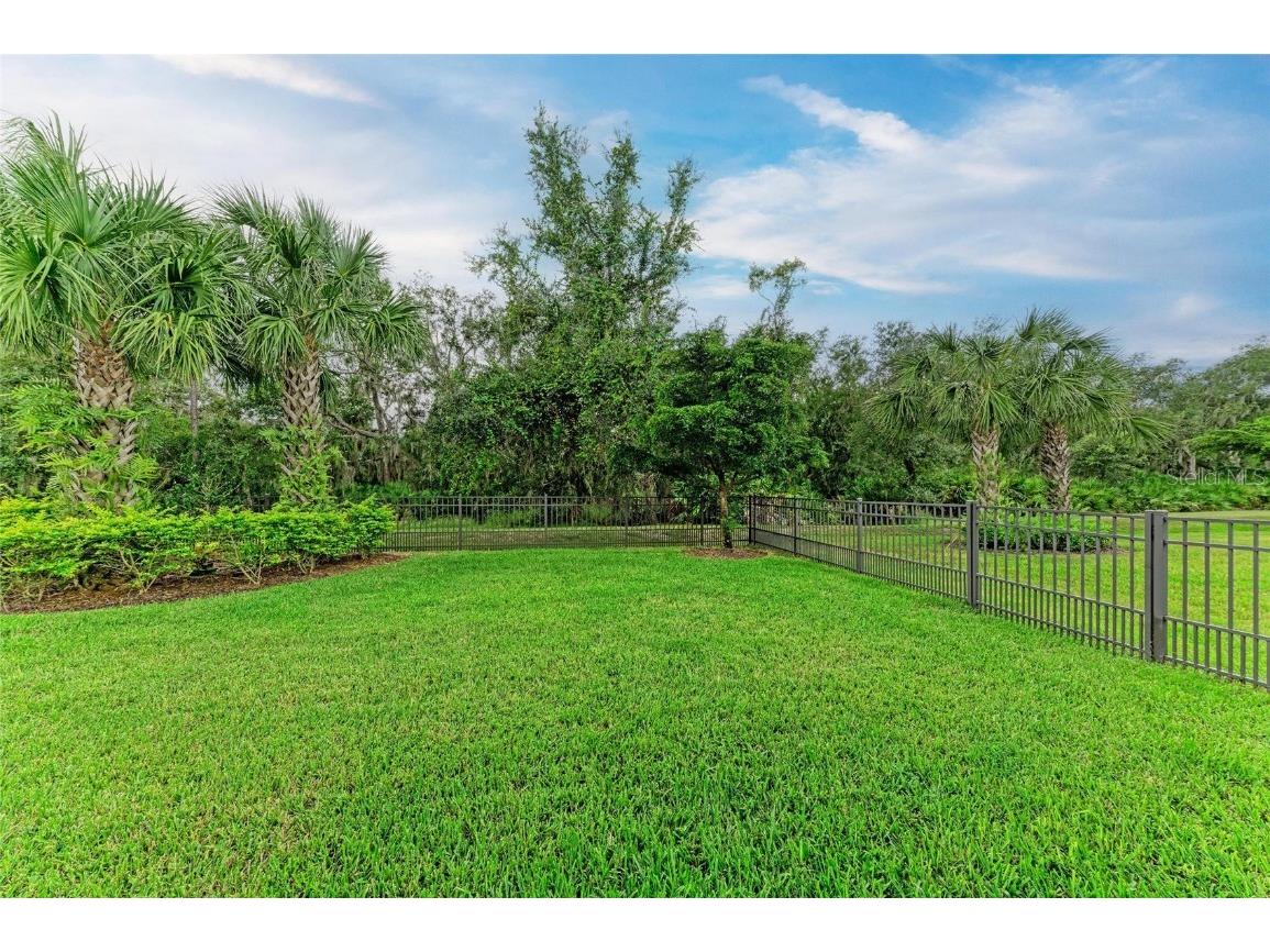 7572 Viola Loop Bradenton FL 34202 A4666076 image46