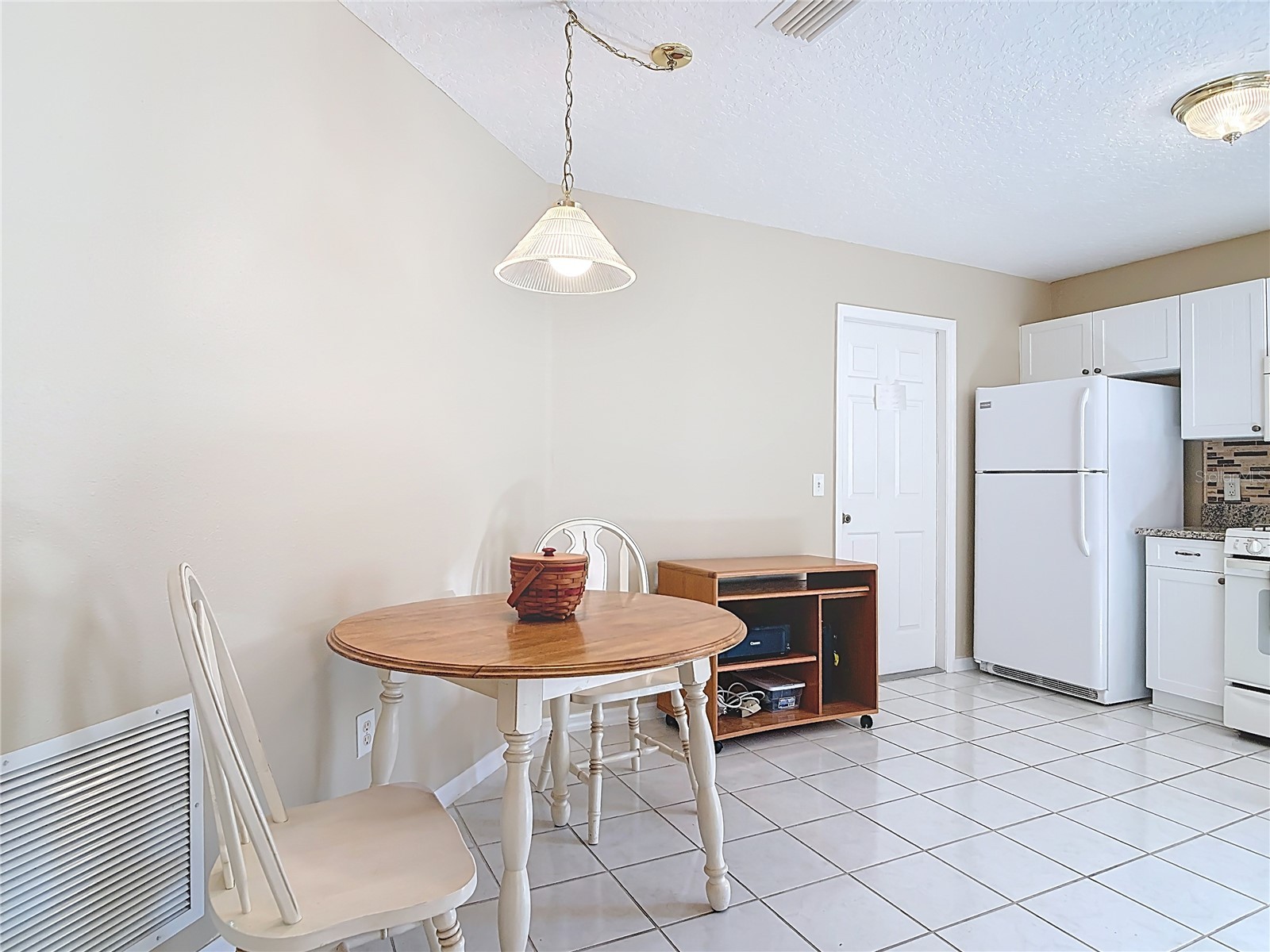 7574 SE 171st Sun Valley Place The Villages FL 32162 G5109810 image2