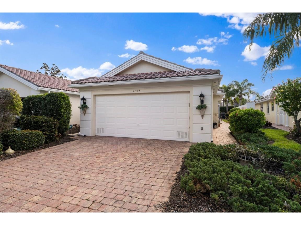 7575 Quinto Drive Sarasota FL 34238 A4594111 image1