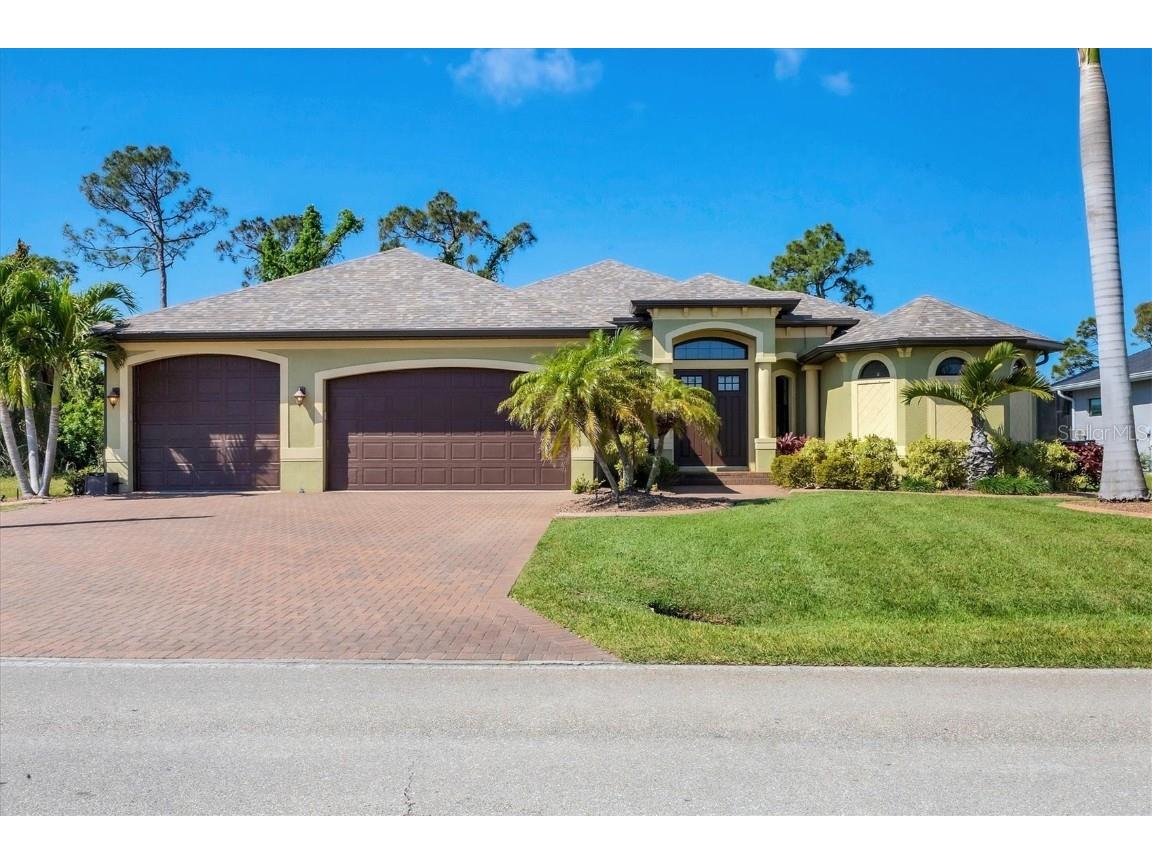 758 Rotonda Circle Rotonda West FL 33947 D6141578 image1