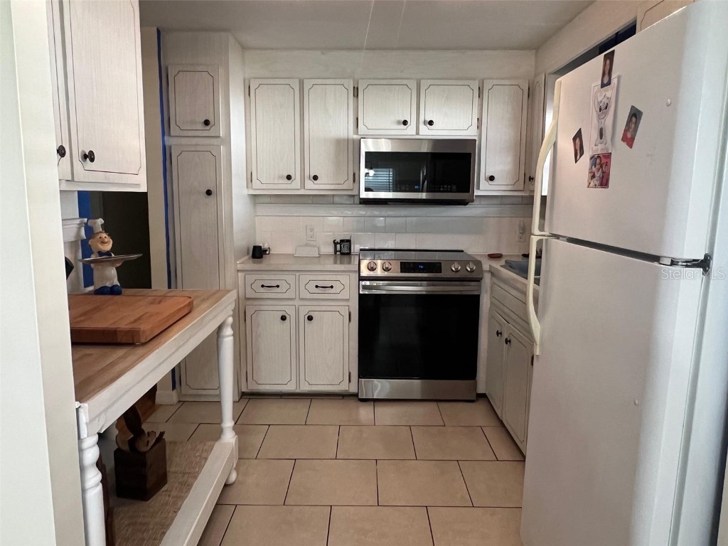 758 Royal Palm Circle Largo FL 33778 TB8388818 image7