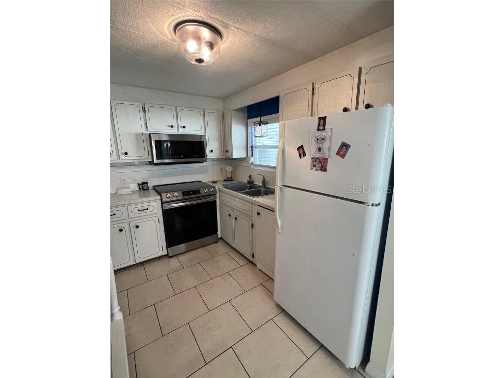 758 Royal Palm Circle Largo FL 33778 TB8388818 image8