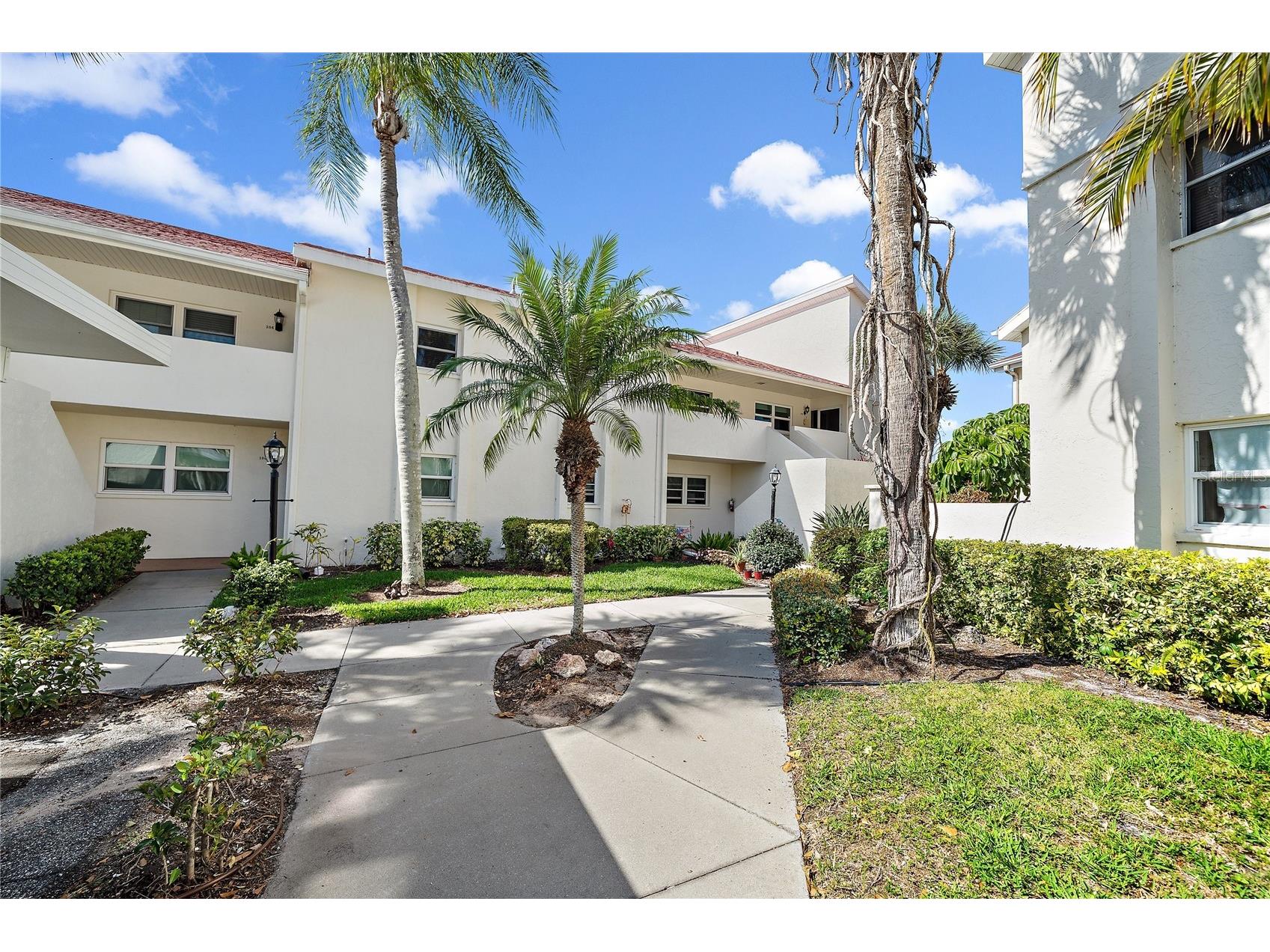 758 Village Circle #207 Venice FL 34292 N6143199 image1