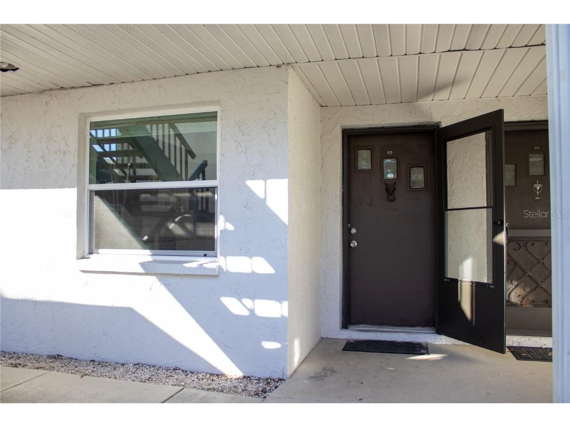 7580 92nd Street #103D Seminole FL 33777 U8187578 image1