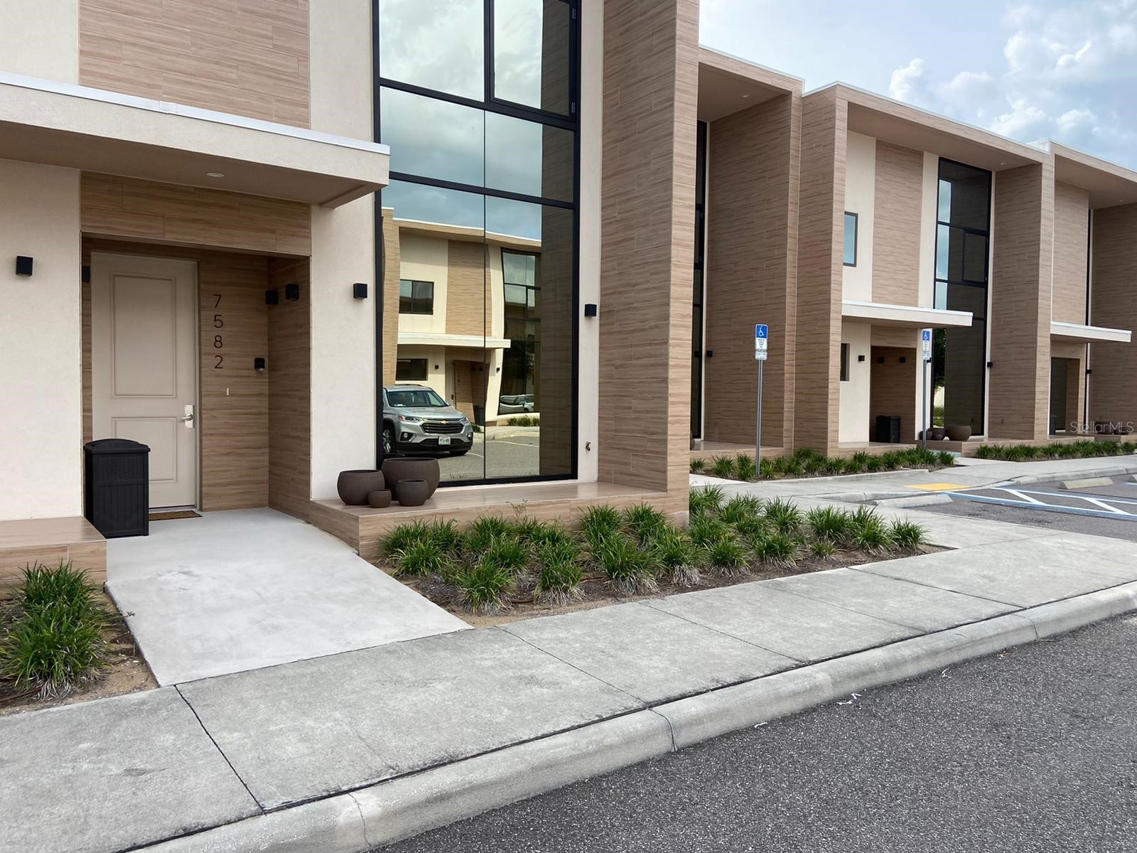 7582 Brooklyn Drive Kissimmee FL 34747 O6376415 image1