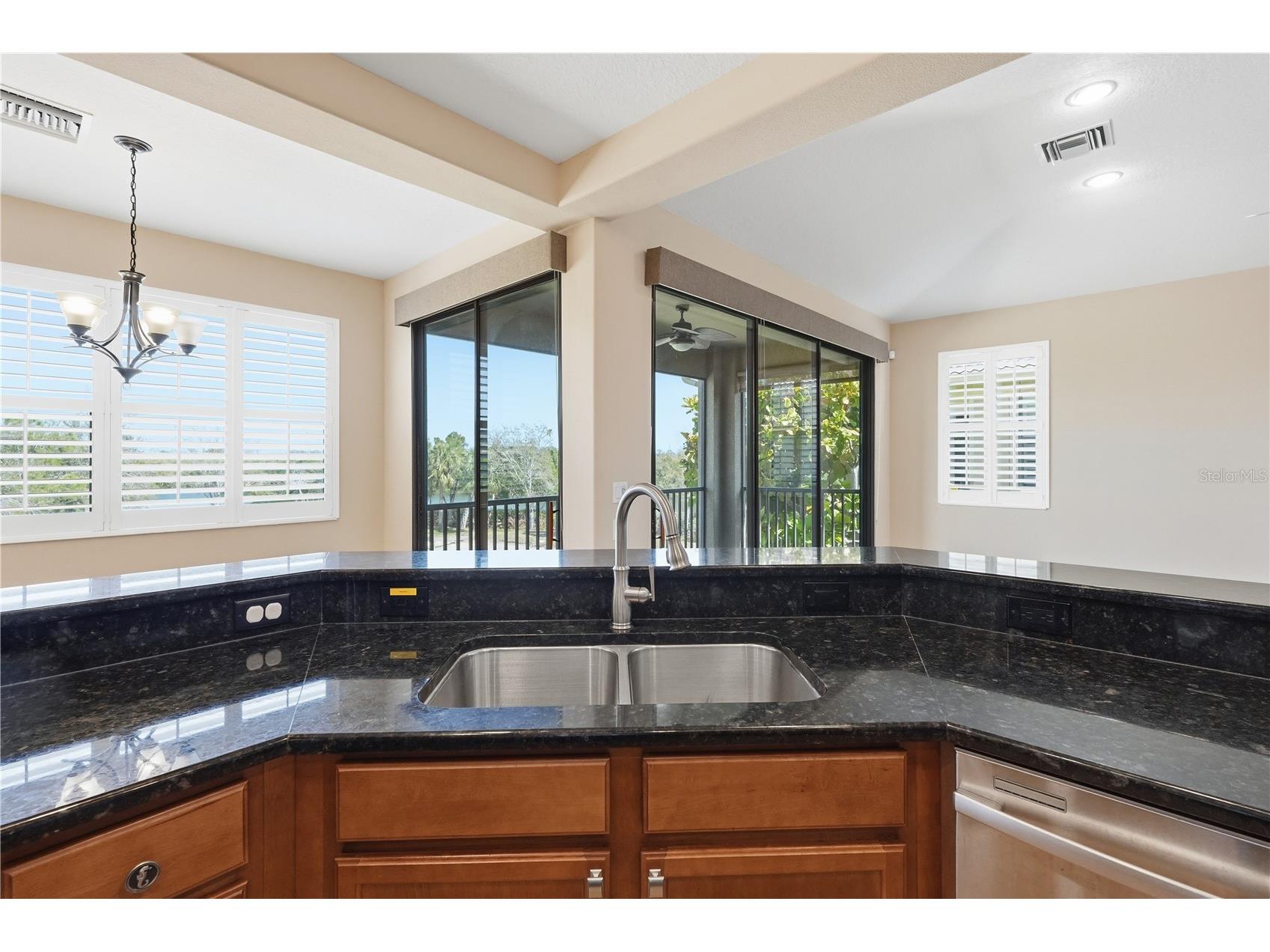 7583 Caponata Boulevard Seminole FL 33777 TB8482642 image38