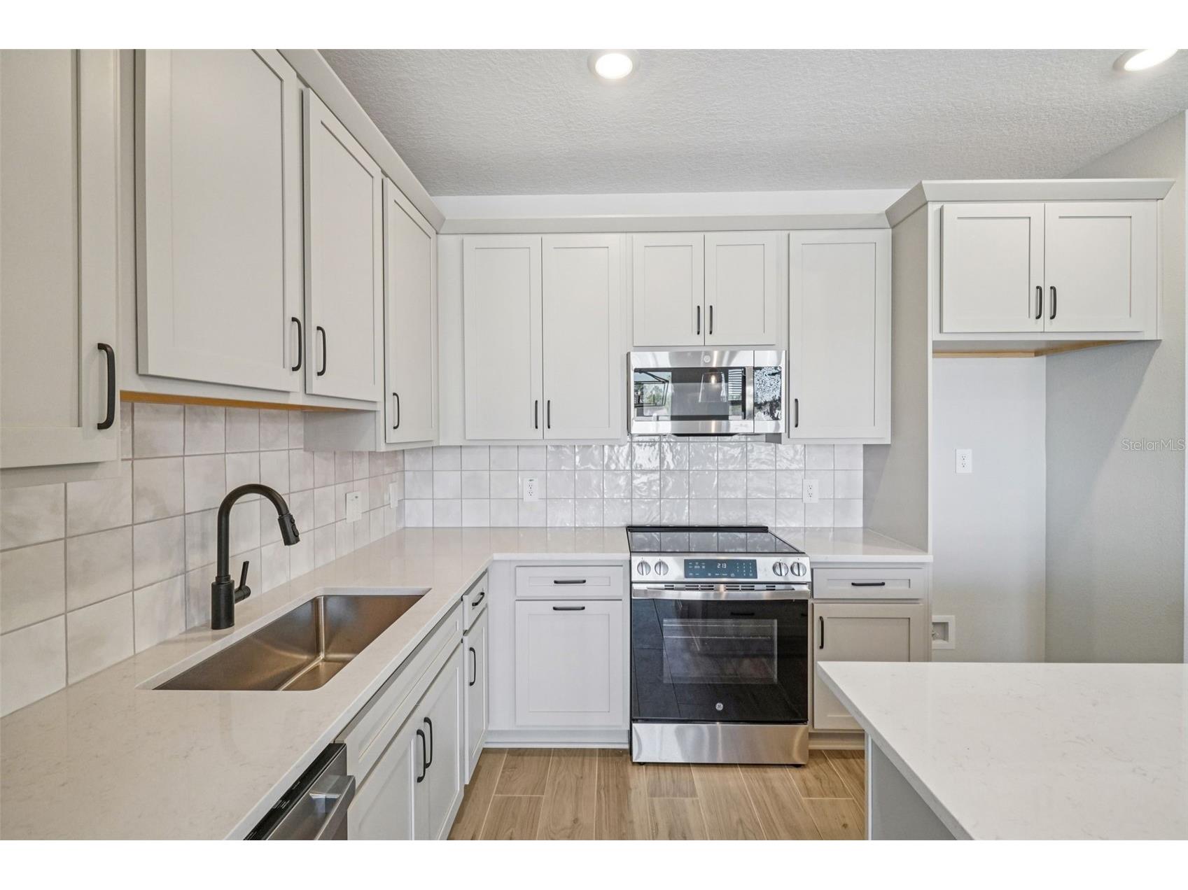 7584 Deer Valley Circle Tampa FL 33635 TB8487677 image11