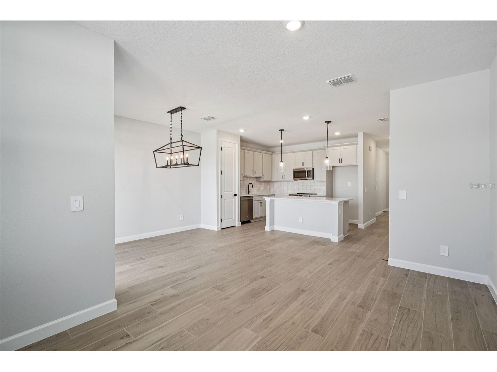 7584 Deer Valley Circle Tampa FL 33635 TB8487677 image6