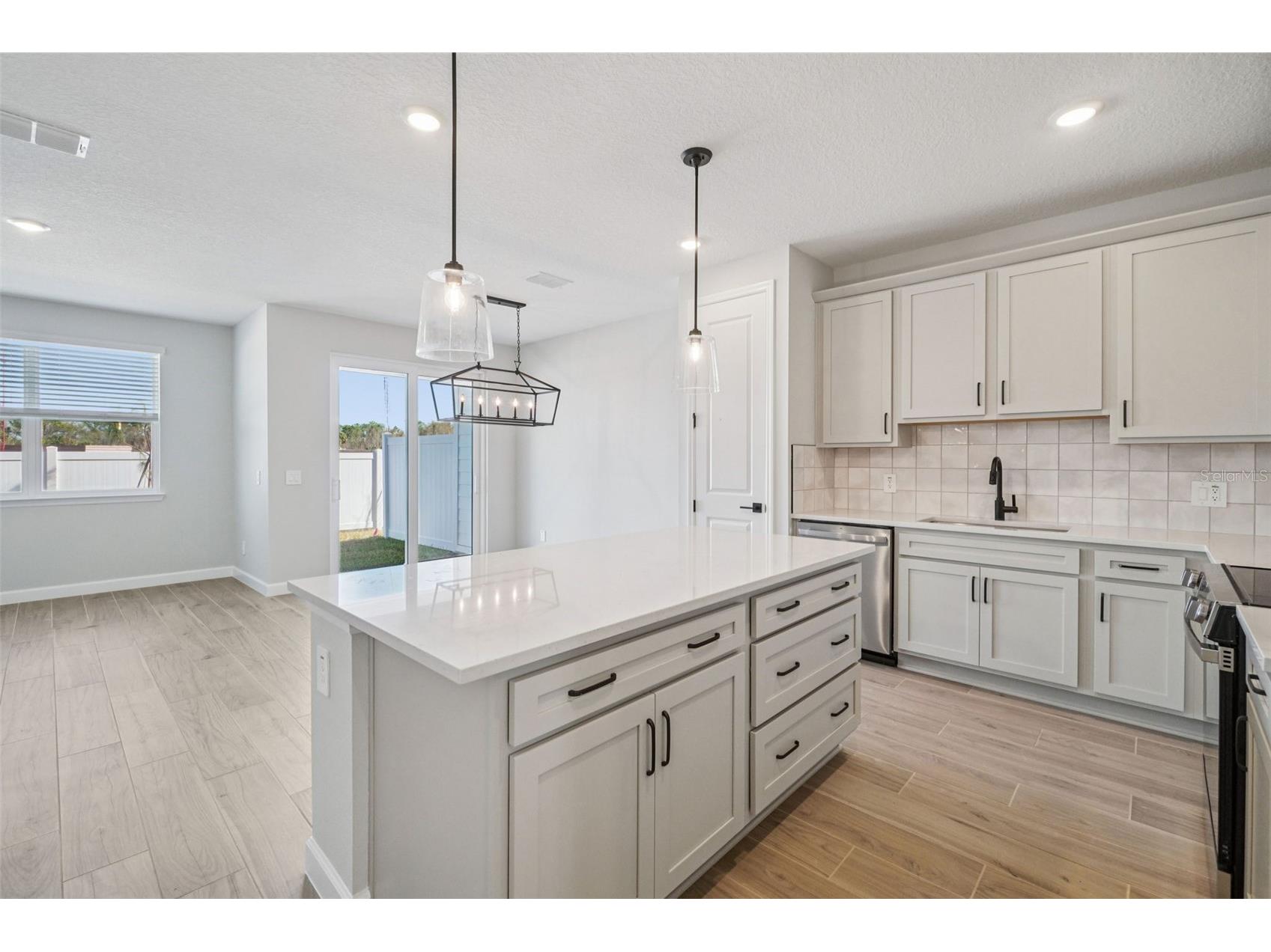 7584 Deer Valley Circle Tampa FL 33635 TB8487677 image9