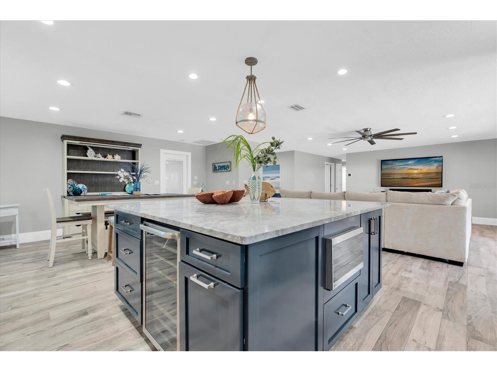 7587 132nd Way Seminole FL 33776 TB8505365 image22