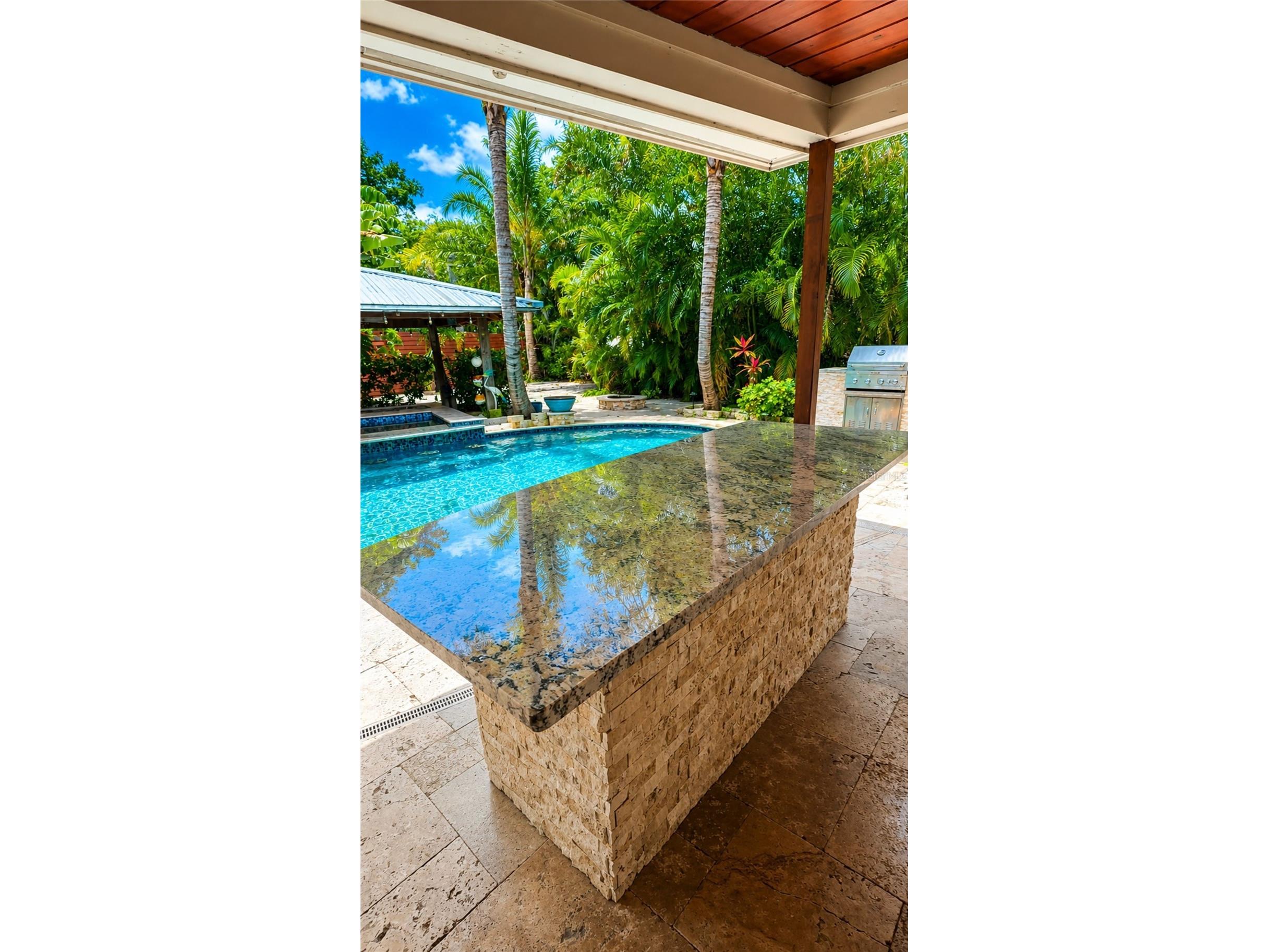 7587 132nd Way Seminole FL 33776 TB8505365 image38