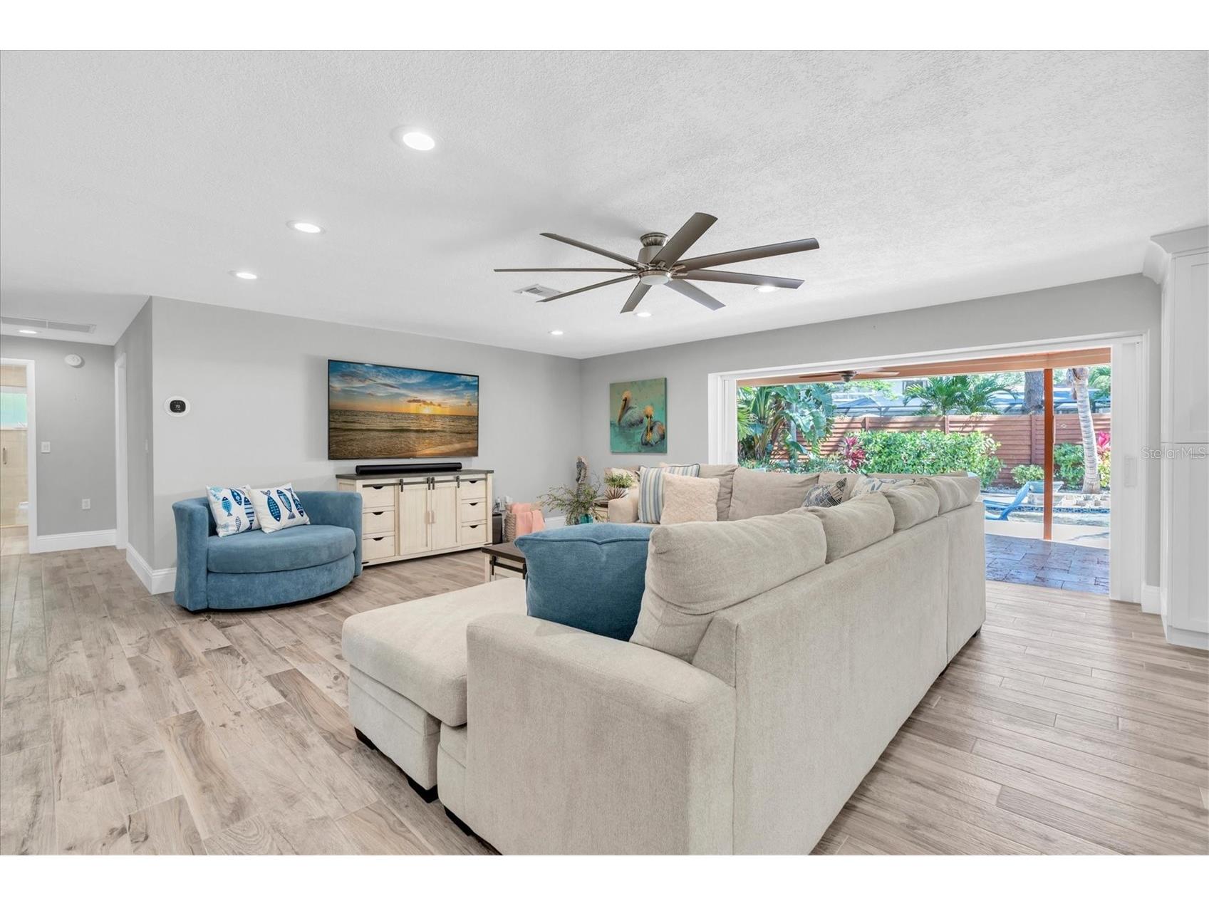 7587 132nd Way Seminole FL 33776 TB8505365 image4