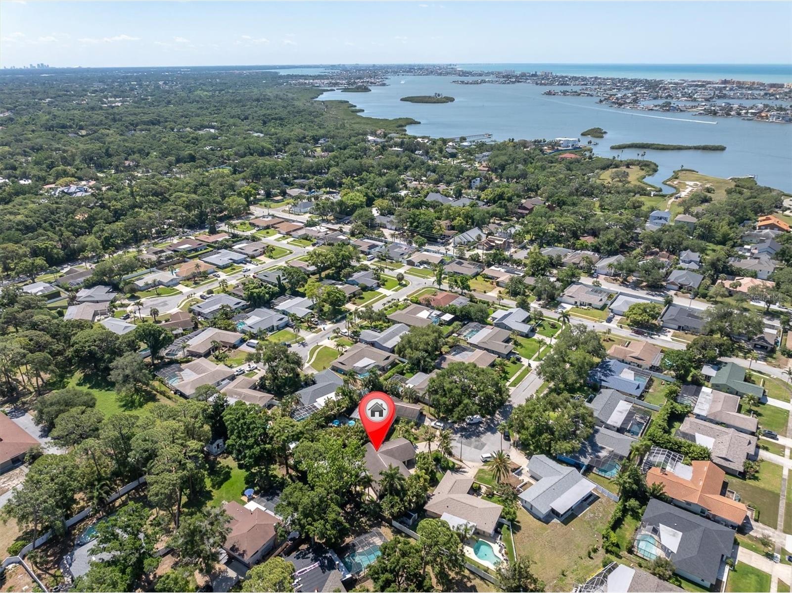 7587 132nd Way Seminole FL 33776 TB8505365 image60
