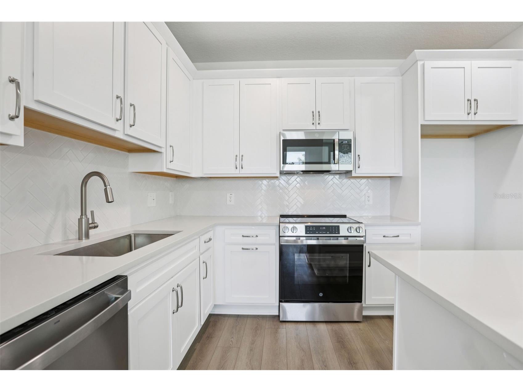 7588 Deer Valley Circle Tampa FL 33635 TB8448473 image7