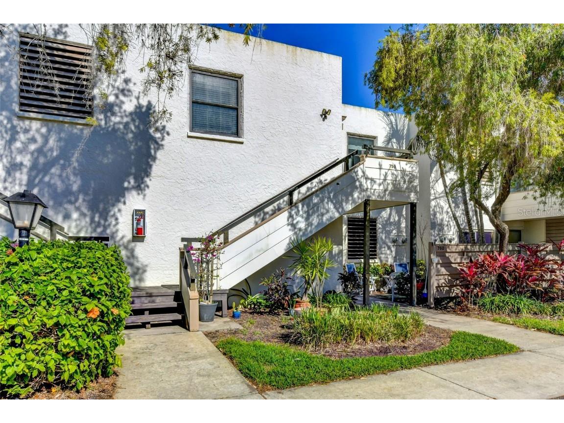 759 Oakview Drive Bradenton FL 34210 A4558973 image1