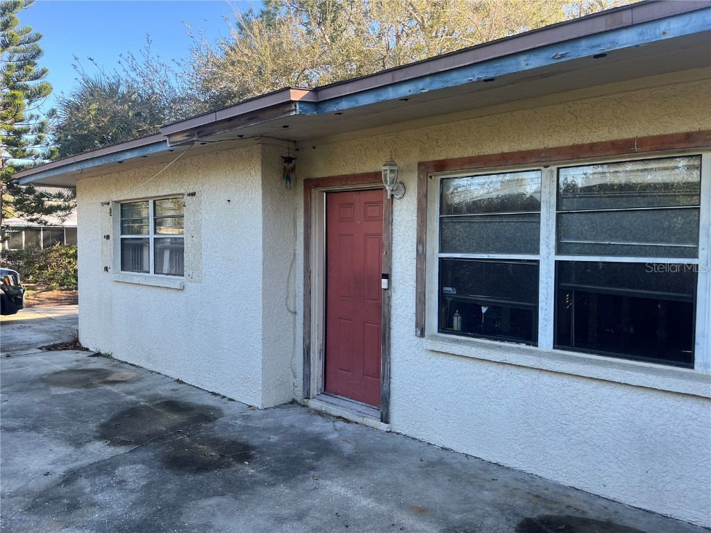 759 Sunset Drive Tarpon Springs FL 34689 W7872654 image1