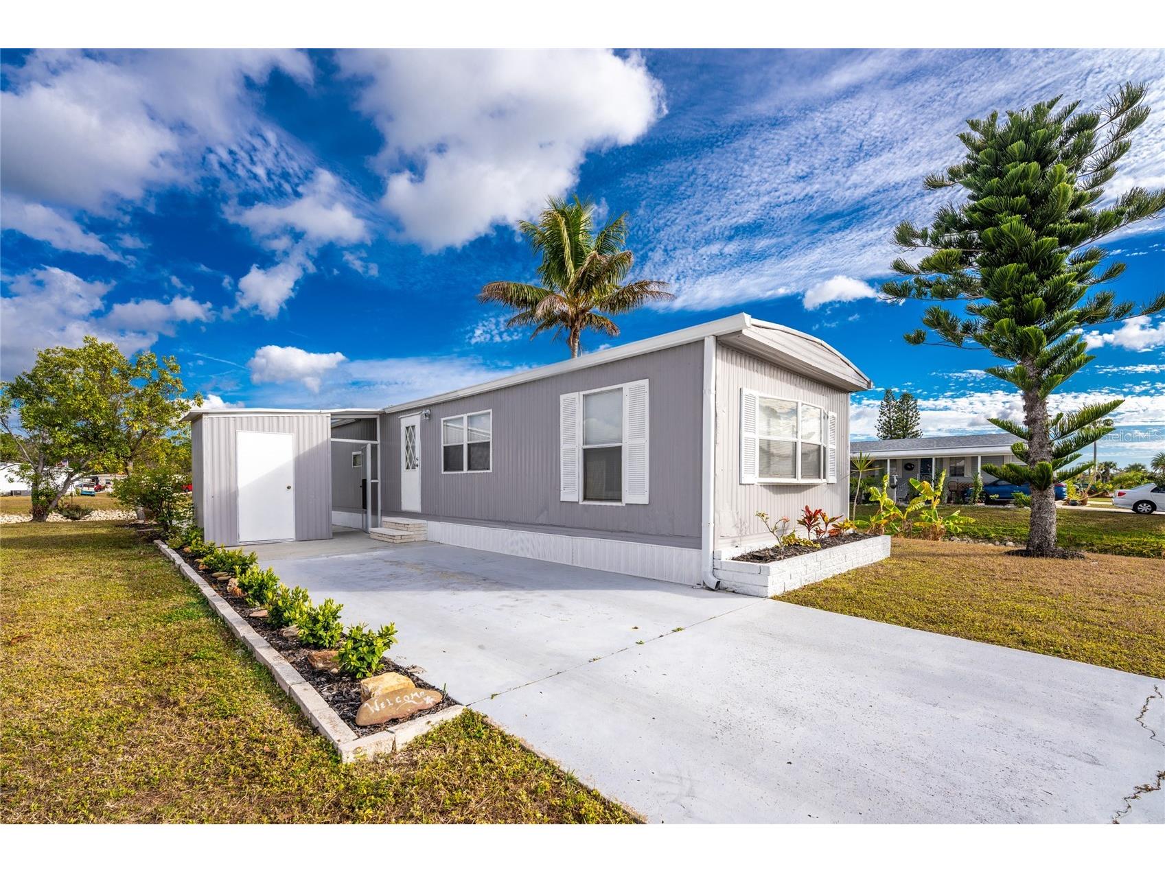 7591 Silage Circle Port Charlotte FL 33981 - BUTTERFORD WATERWAY C7519696 image1