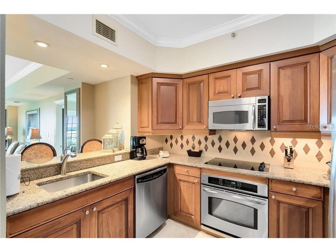7593 Gathering Drive #511 Reunion FL 34747 O6418044 image6