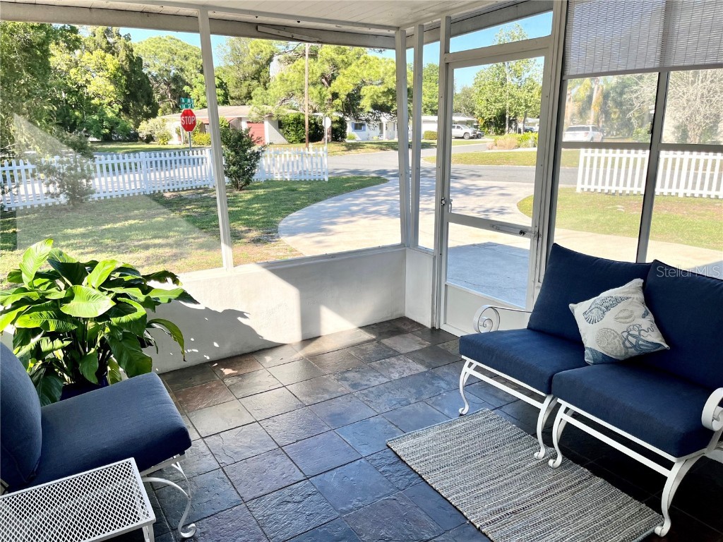 7598 14th Street N Saint Petersburg FL 33702 TB8450628 image3