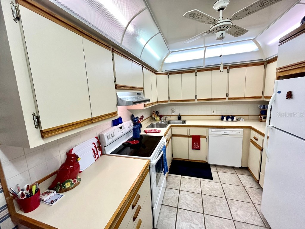 7598 14th Street N Saint Petersburg FL 33702 TB8450628 image47