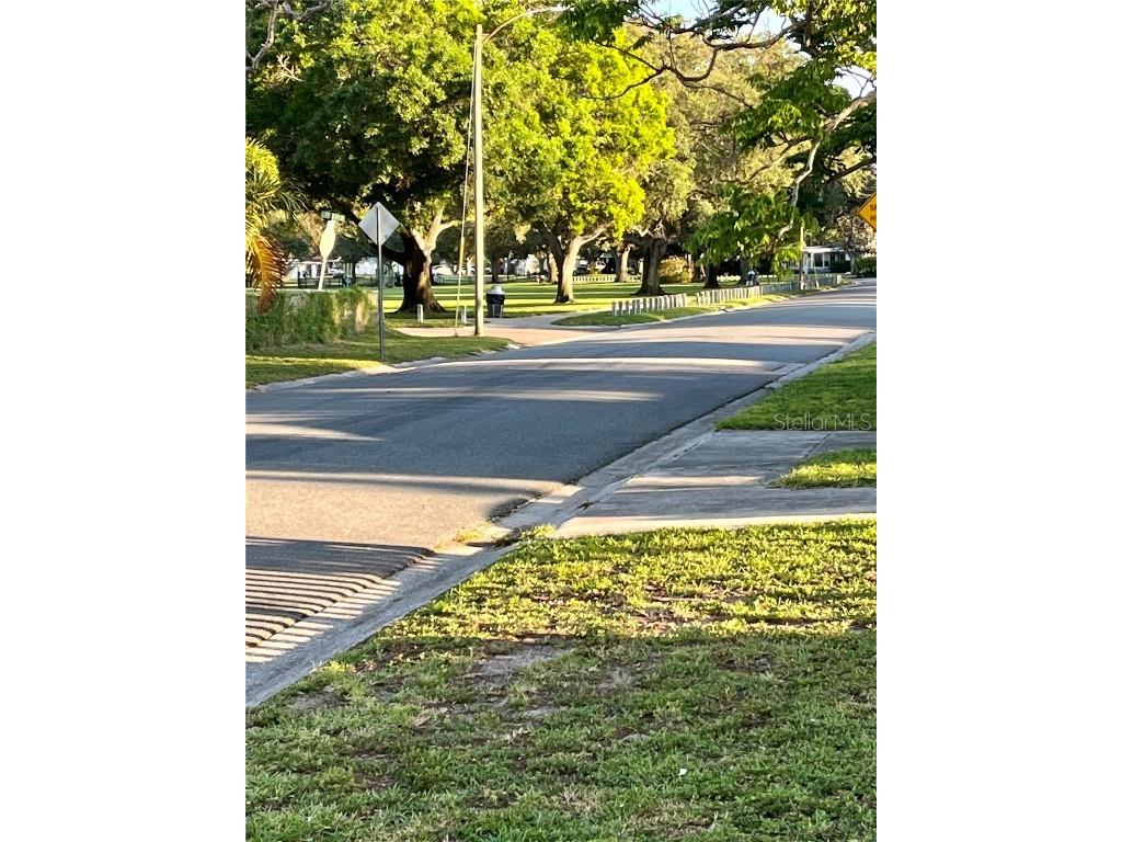 7598 14th Street N Saint Petersburg FL 33702 TB8450628 image50