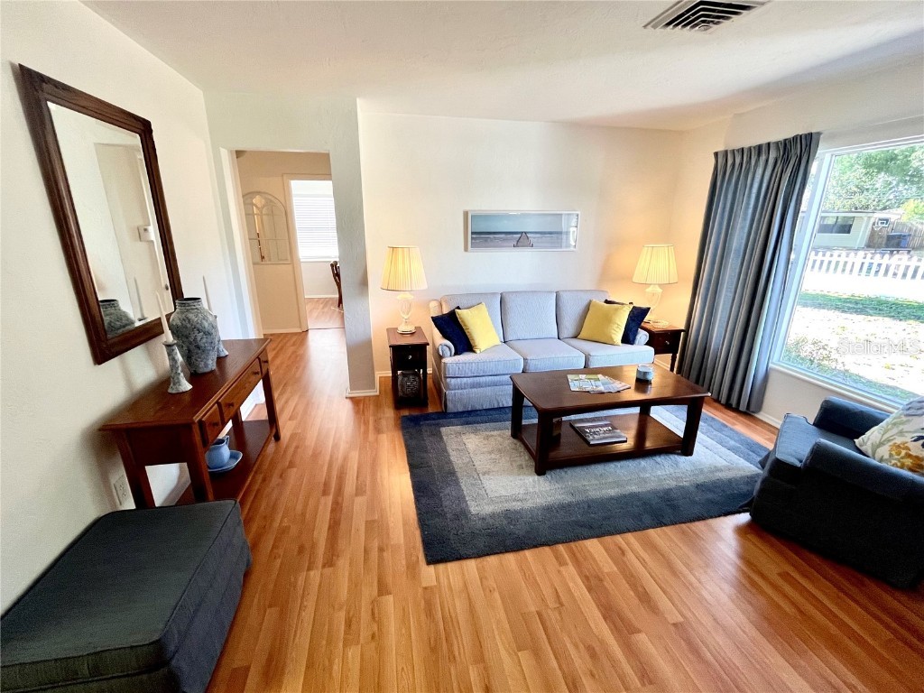 7598 14th Street N Saint Petersburg FL 33702 TB8450628 image6