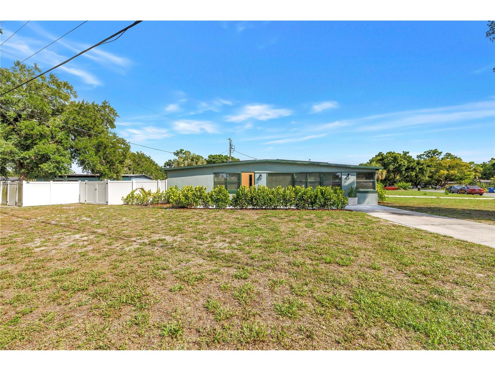7599 Meadowlawn Drive N Saint Petersburg FL 33702 TB8513107 image1