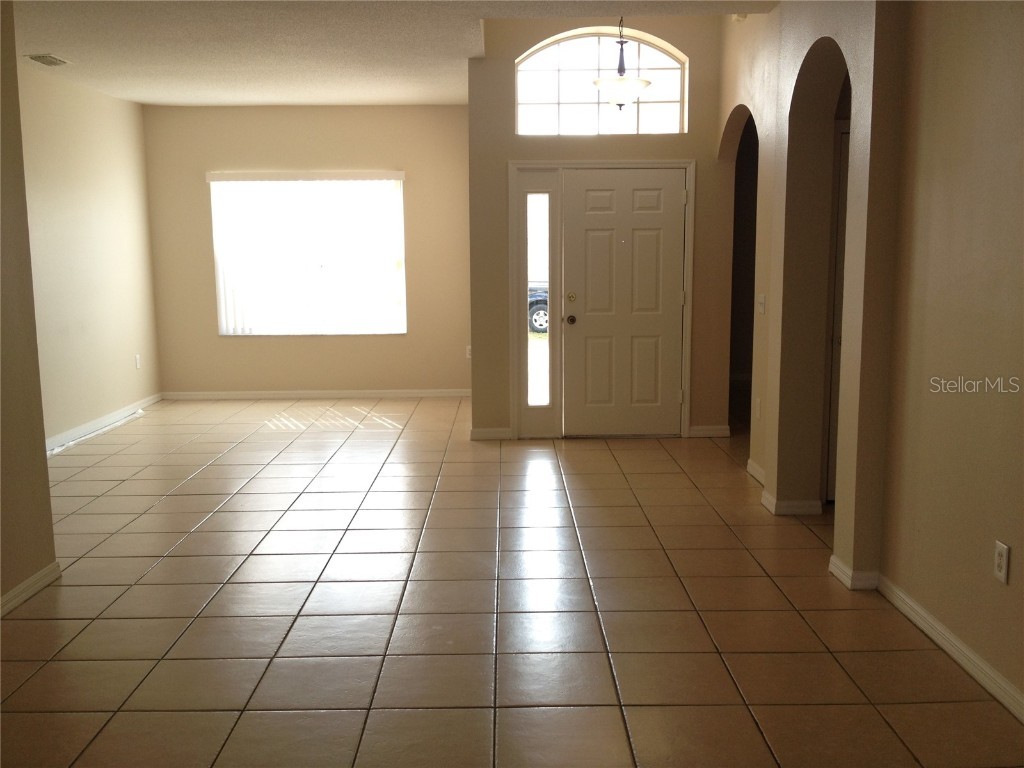 76 Alicante Court Kissimmee FL 34758 S5133510 image3