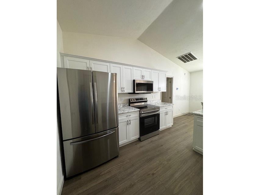 76 Fisher Way Trail Ocklawaha FL 32179 OM718874 image6