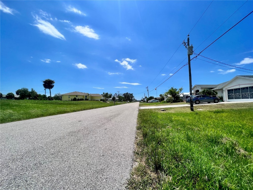 76 Mark Twain Lane Rotonda West FL 33947 C7495288 image5