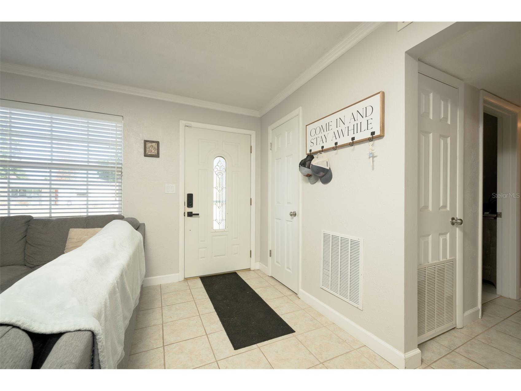 76 S Capri Drive Ormond Beach FL 32174 V4947659 image2