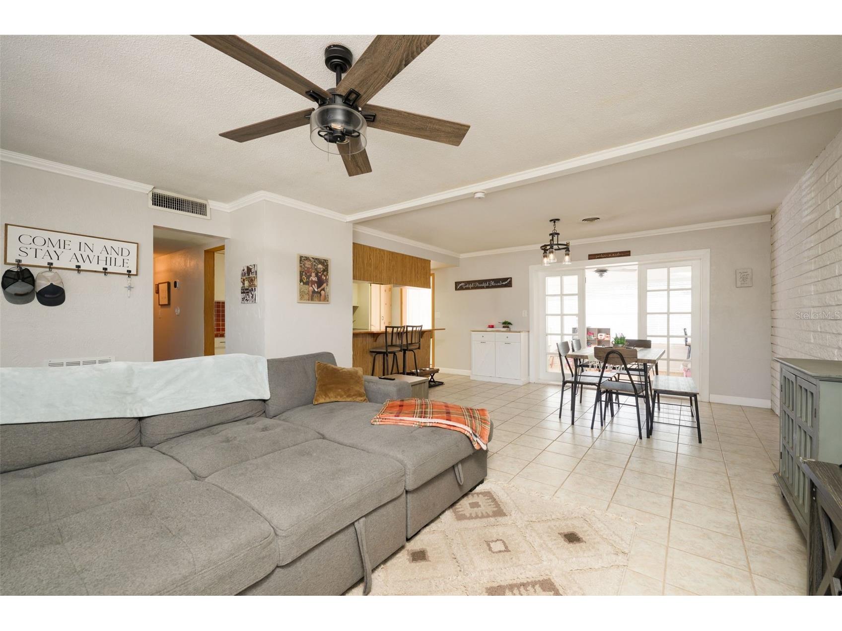76 S Capri Drive Ormond Beach FL 32174 V4947659 image4