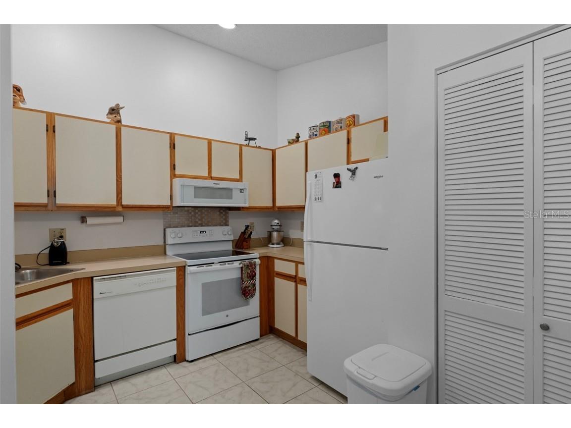 76 S Heron Creek Loop Inverness FL 34450 - LAKE HENDERSON OM709696 image17