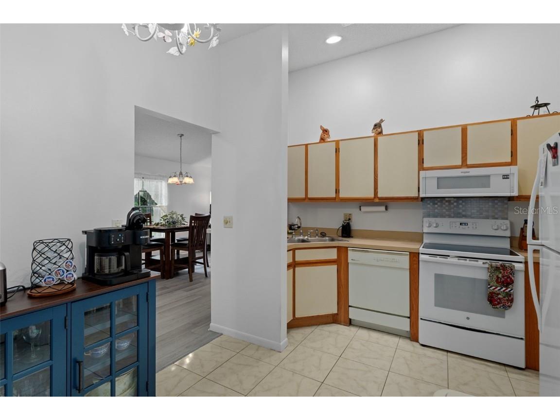 76 S Heron Creek Loop Inverness FL 34450 - LAKE HENDERSON OM709696 image18