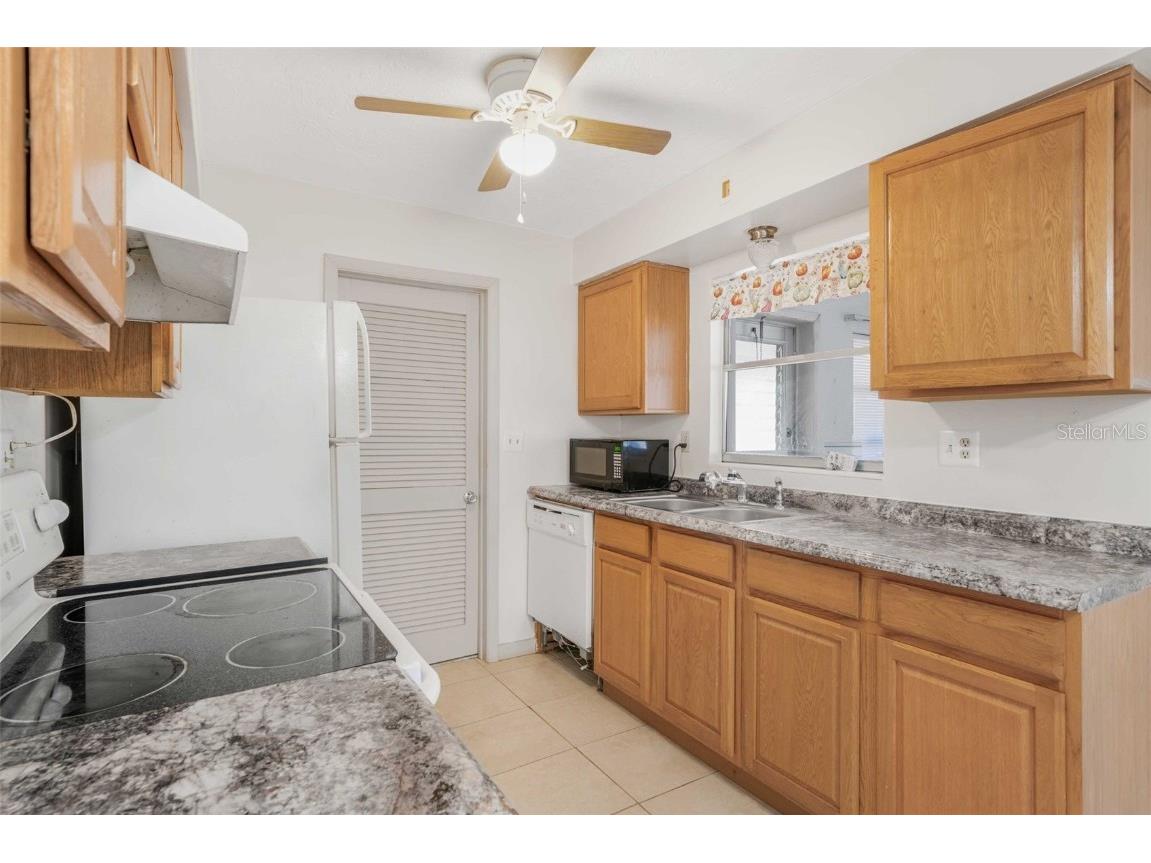 76 S Jefferson Street Beverly Hills FL 34465 OM715415 image12