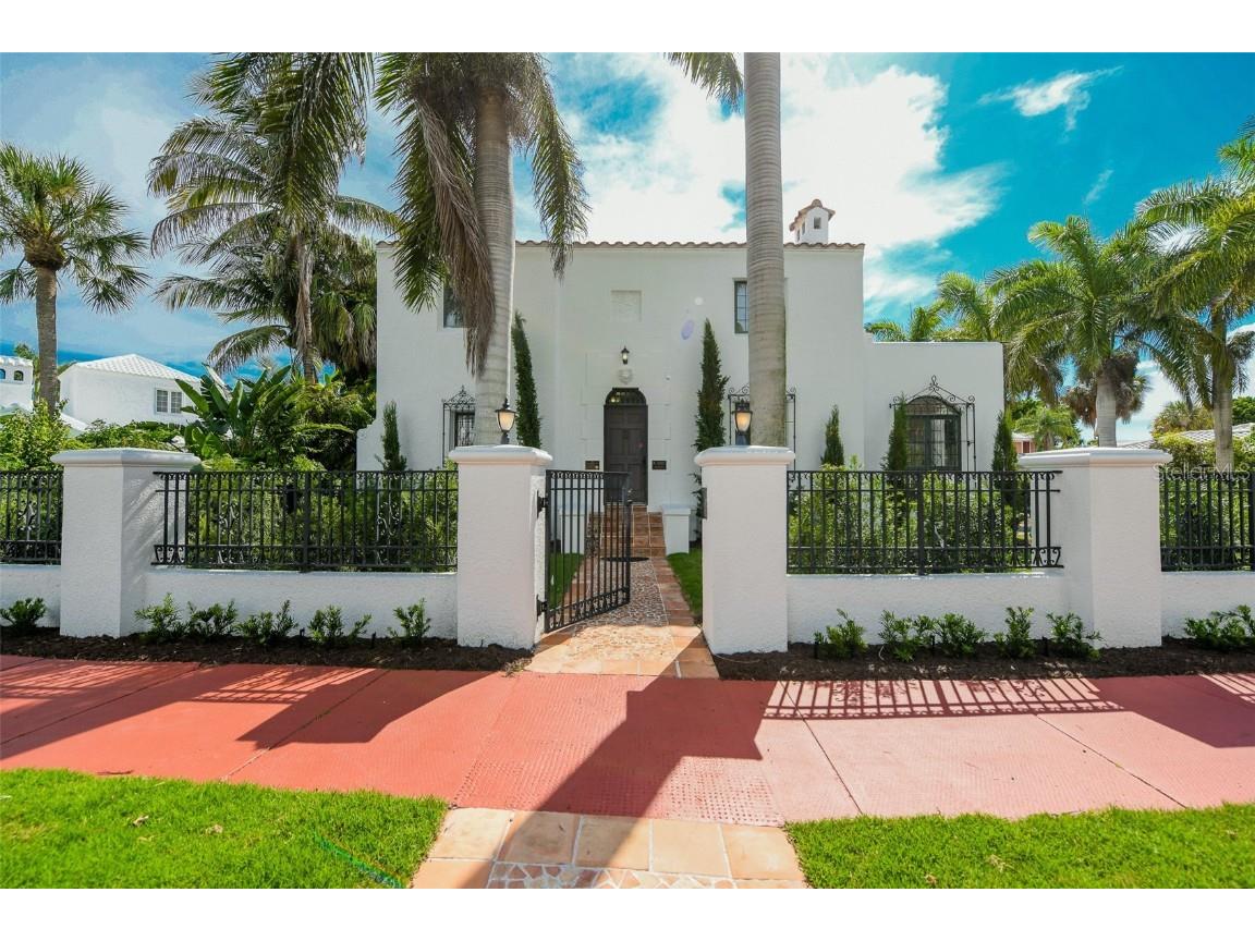 76 S Washington Drive Sarasota FL 34236 A4649466 image1